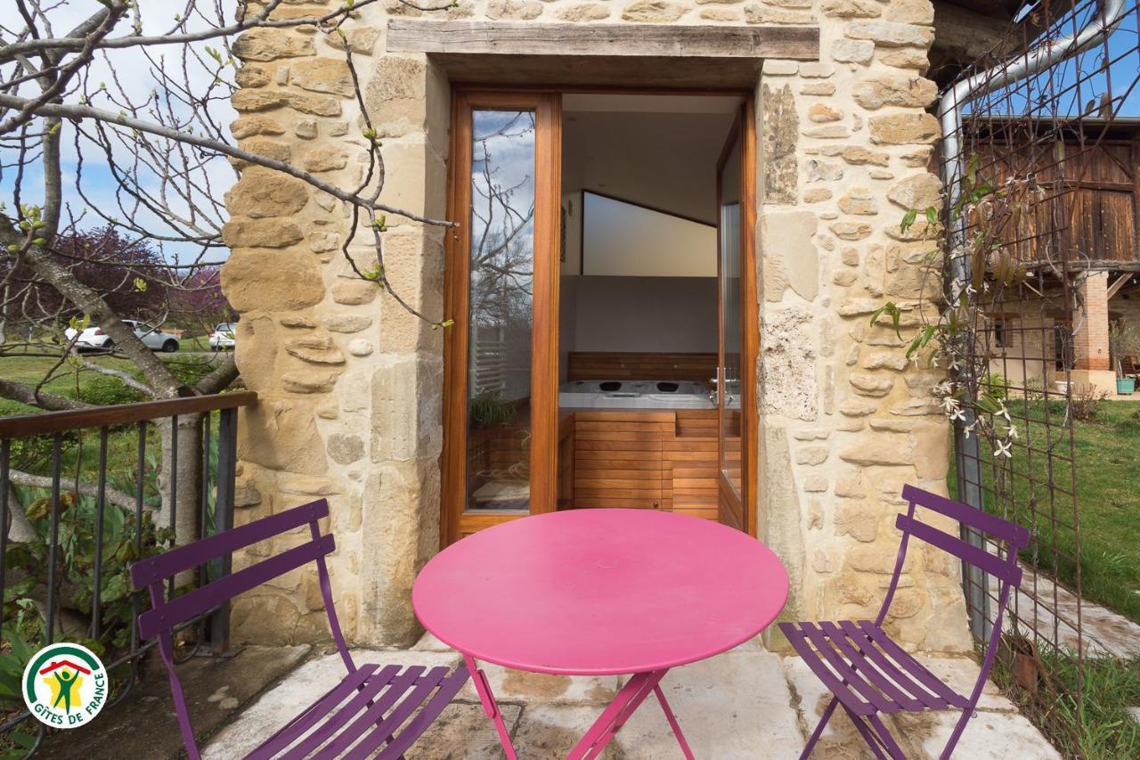 Au Bonheur Du Cedre Hotel Saint-Lattier Kültér fotó