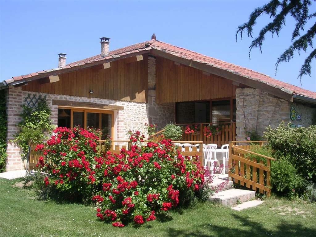 Au Bonheur Du Cedre Hotel Saint-Lattier Kültér fotó